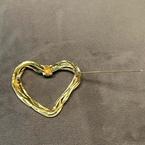 Vintage Gold Plated Heart Brooch - Picture 3 of 3
